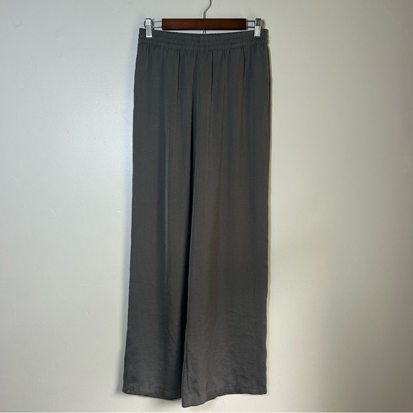 Barefoot Dreams Gray Wide-Leg Pants - Picture 1 of 3